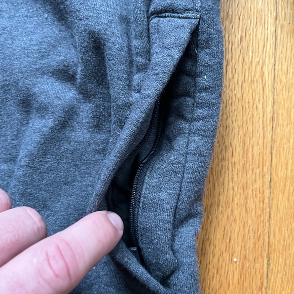 Air Jordan Nike Men’s Melo 10th Division Crewneck Sweatshirt Medium Gray Pockets - Picture 6 of 8